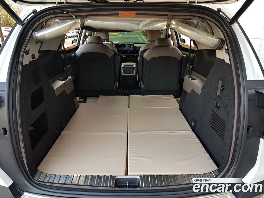 Kia Carnival — фото 1