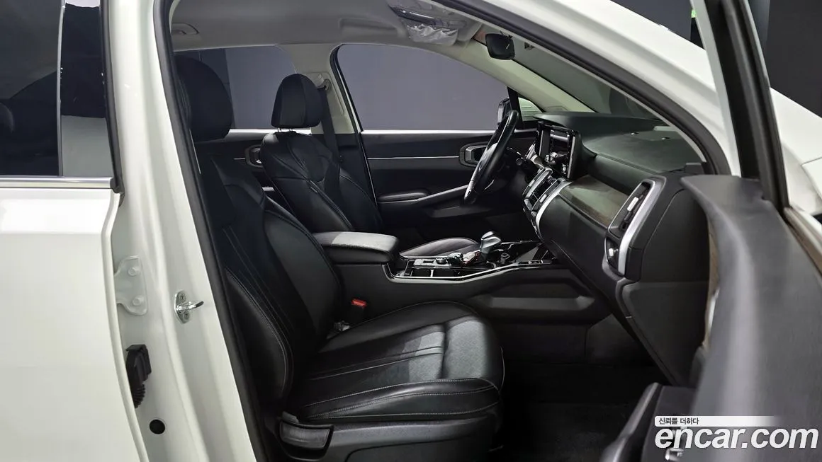 Kia Sorento — фото 7
