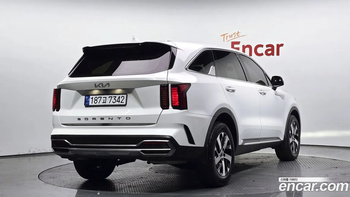 Kia Sorento — фото 3