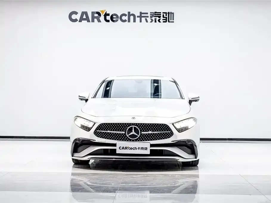 Mercedes-Benz CLS — фото 1
