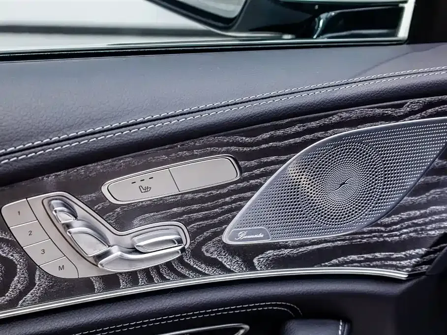 Mercedes-Benz CLS — фото 6