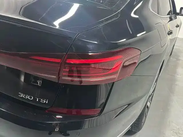 Volkswagen Passat — фото 8