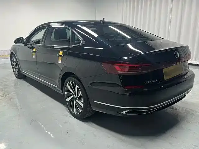 Volkswagen Passat — фото 9