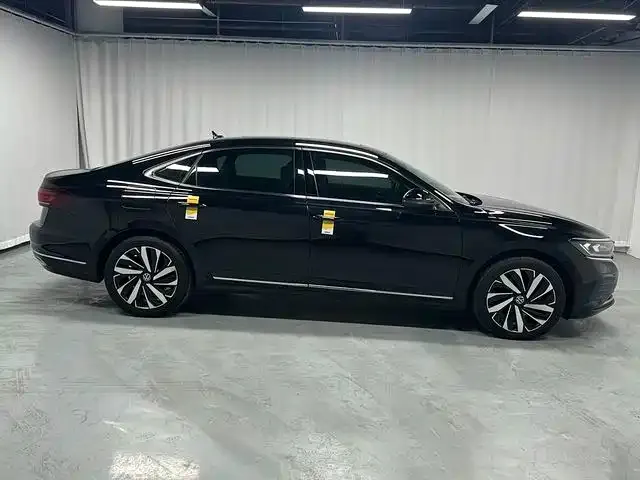 Volkswagen Passat — фото 10