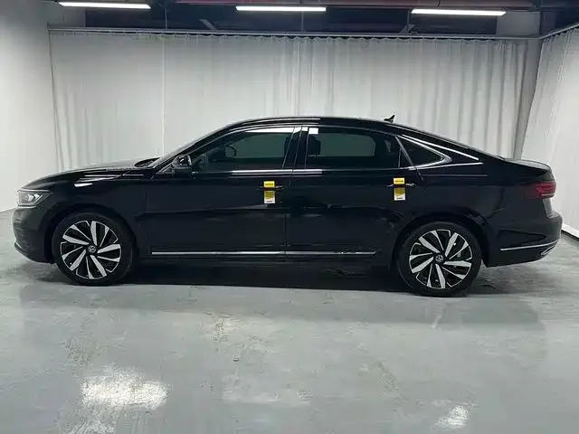 Volkswagen Passat — фото 4