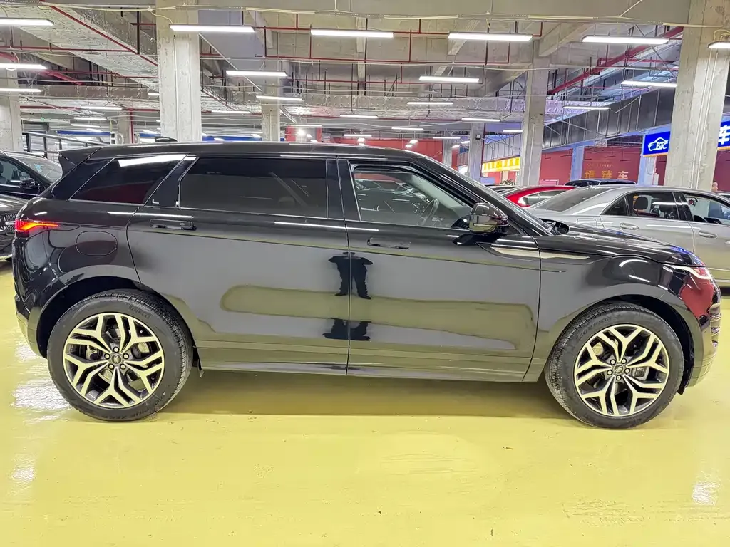 Land Rover Evoque PHEV — фото 9