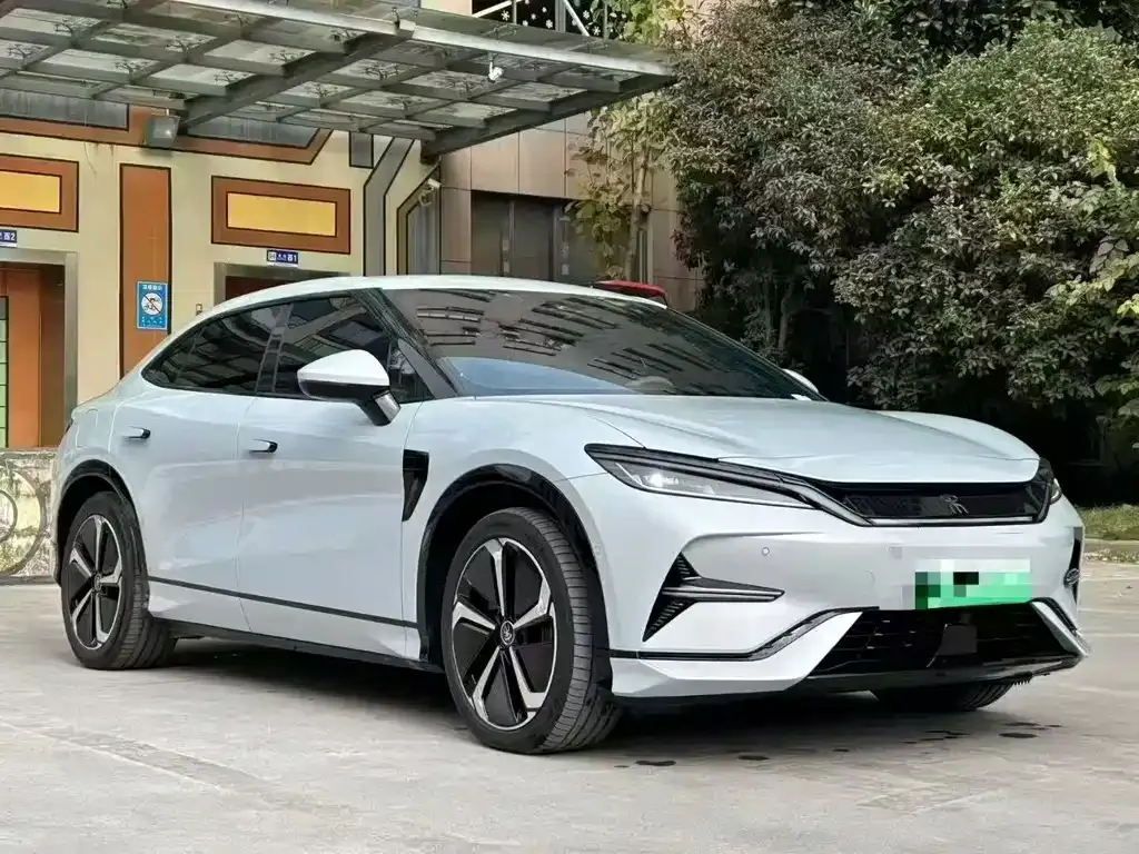 BYD L EV — фото 7