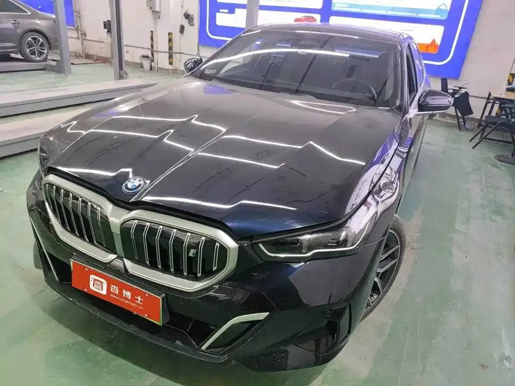 BMW i5 — фото 1