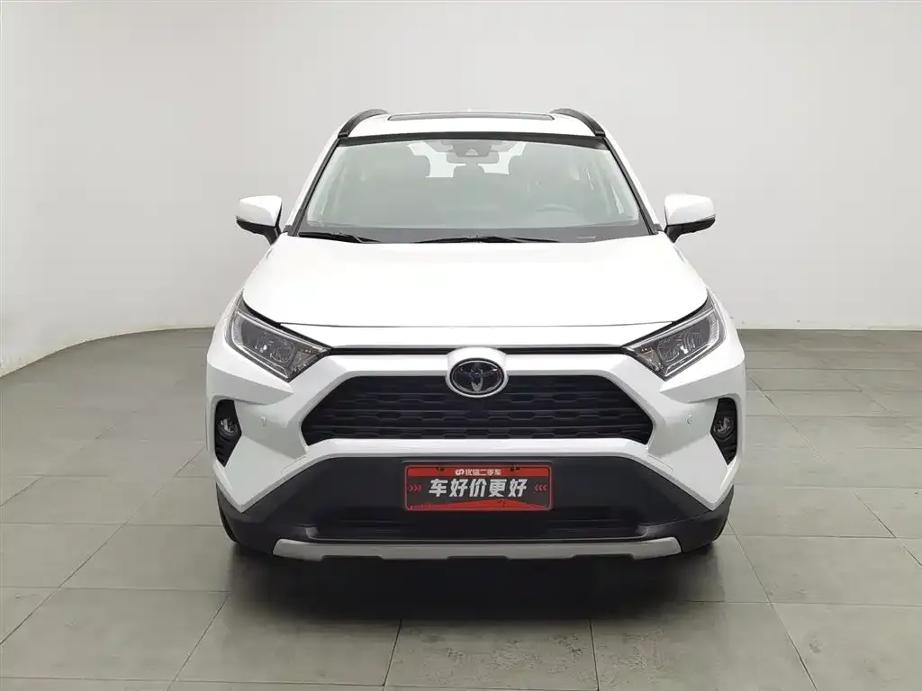 Toyota RAV4 — фото 5
