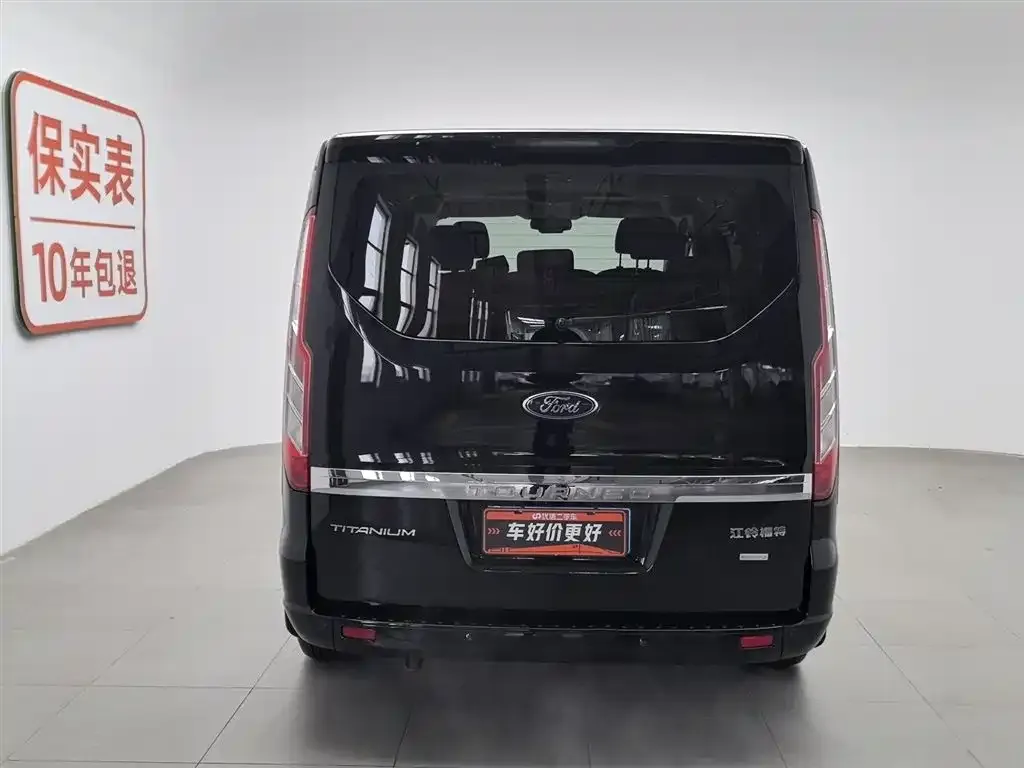 Ford Tourneo — фото 5