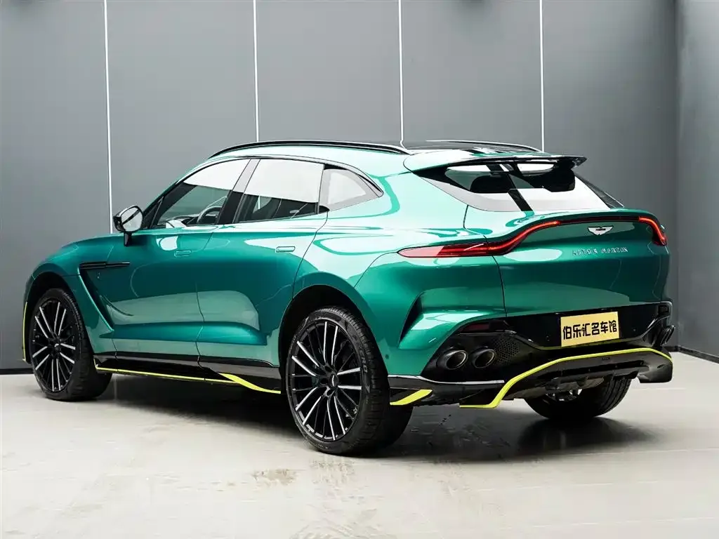 Aston Martin DBX — фото 8