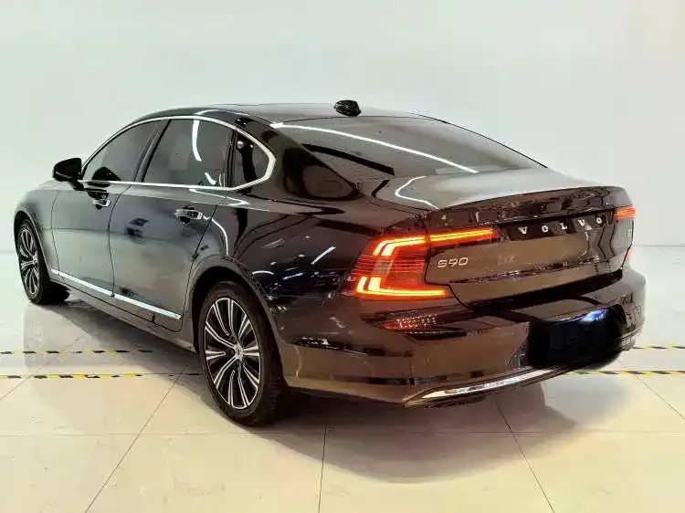 Volvo S90 — фото 5