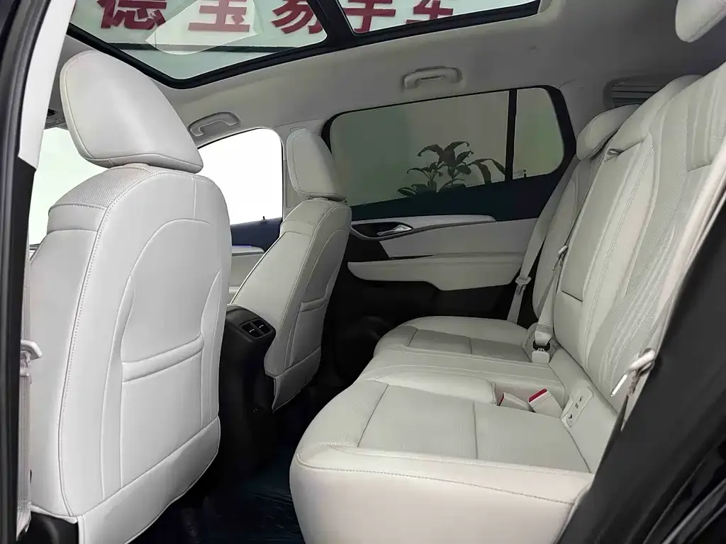 Buick Envision Plus — фото 4