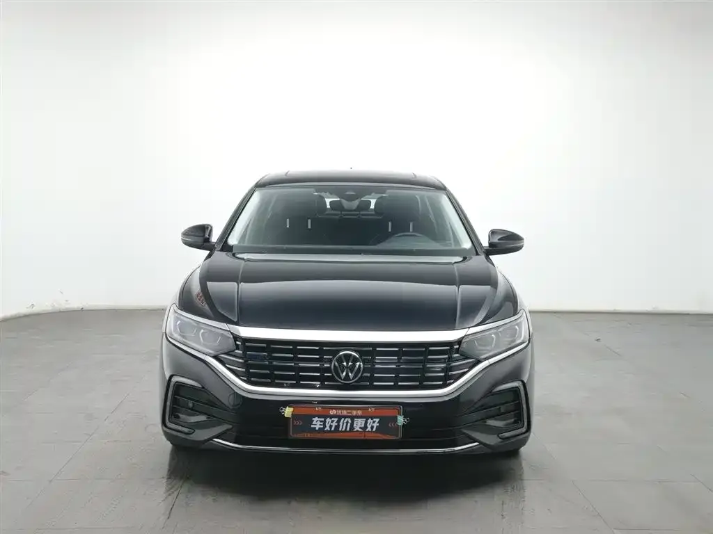 Volkswagen Passat New Energy — фото 3