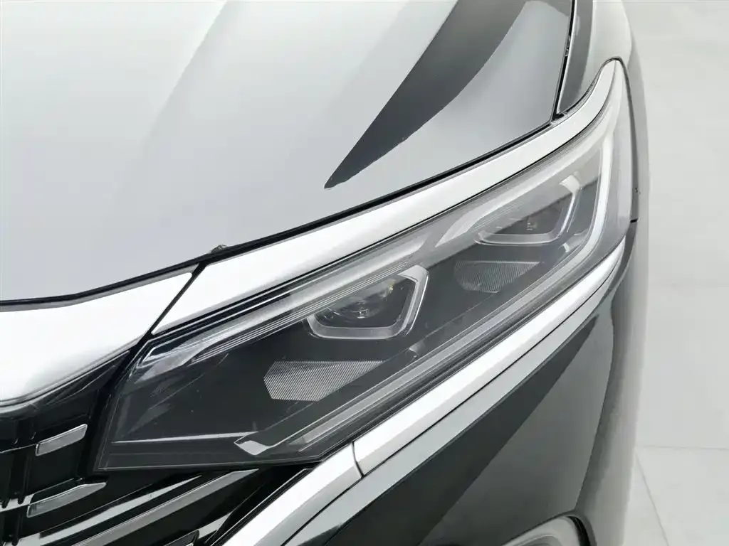 Volkswagen Passat New Energy — фото 6