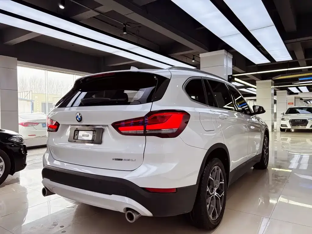BMW X1 — фото 10
