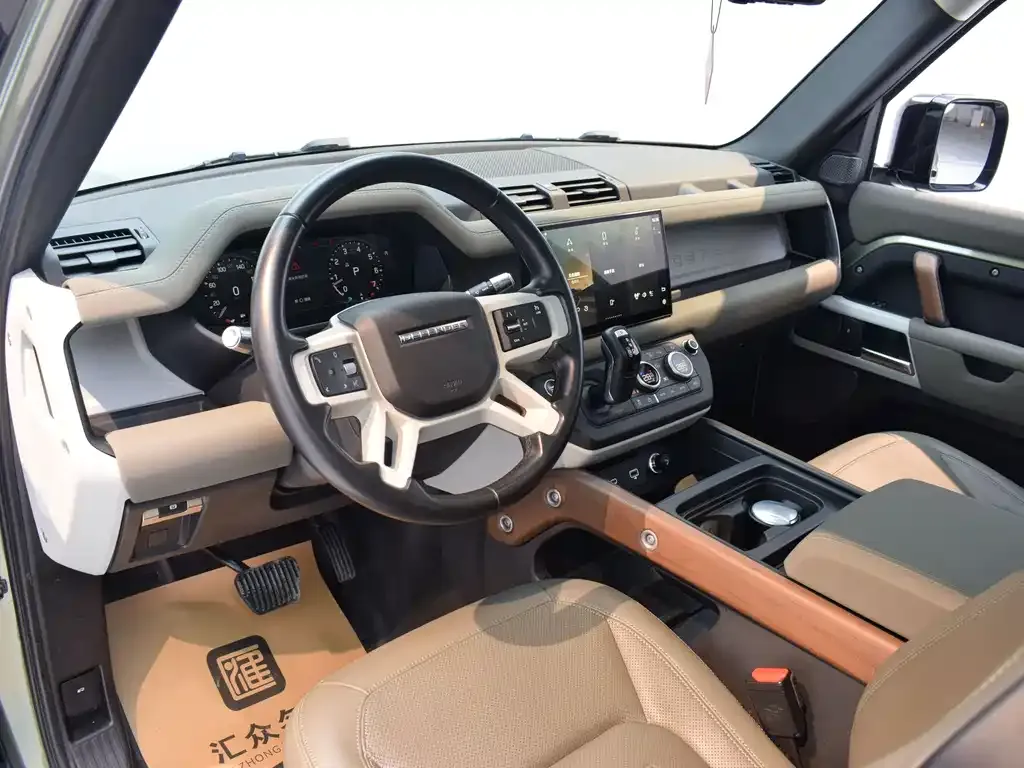 Land Rover Defender — фото 10