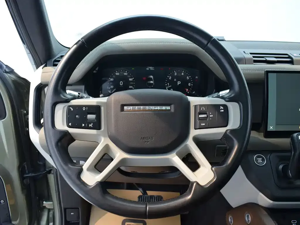 Land Rover Defender — фото 6