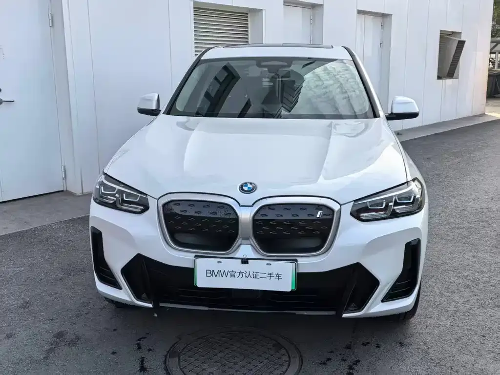 BMW iX3 — фото 2