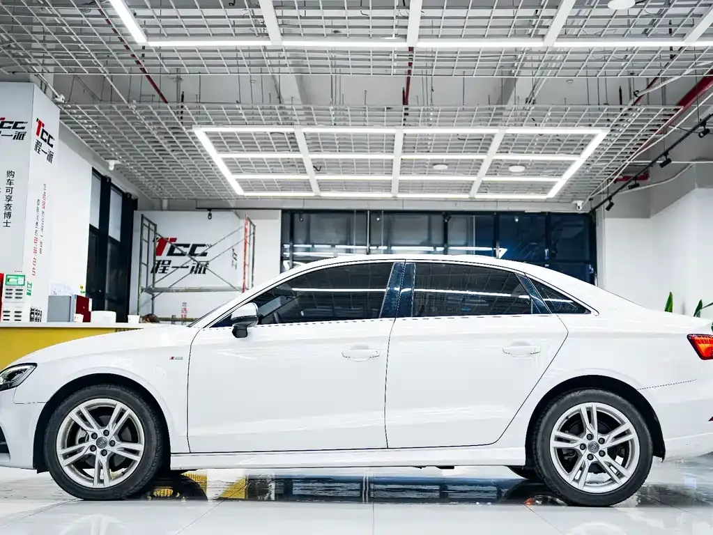 Audi A3 — фото 5