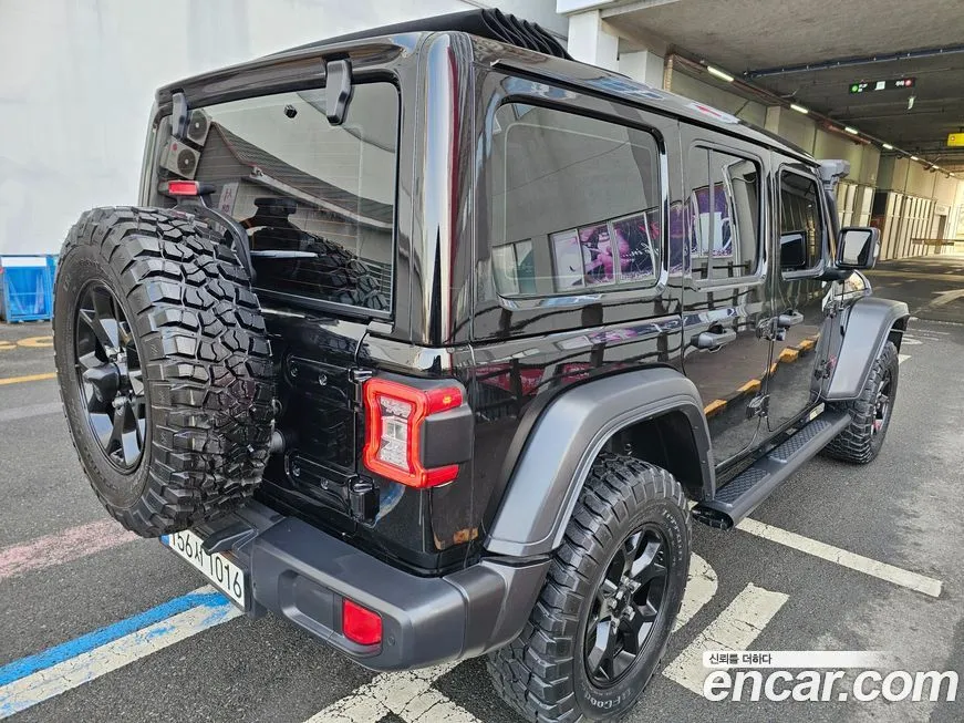 Jeep Wrangler — фото 6