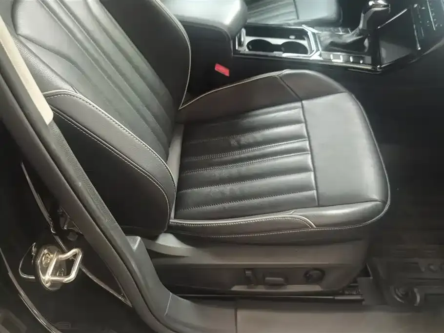 Volkswagen Passat — фото 6
