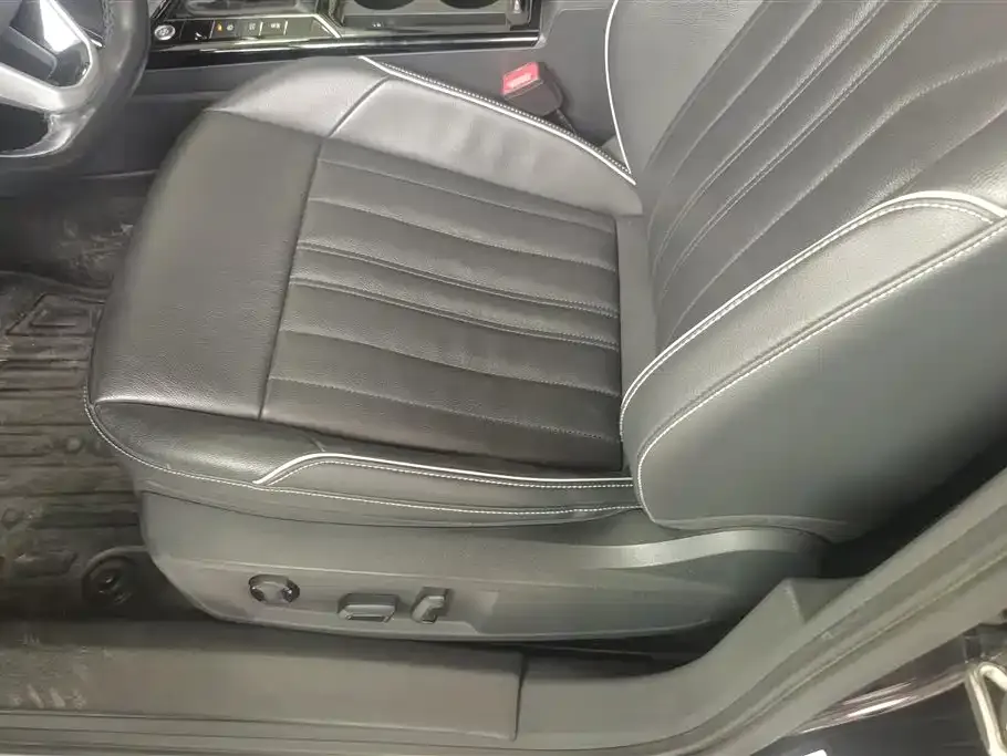 Volkswagen Passat — фото 4