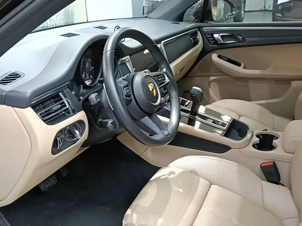Porsche Macan — фото 6