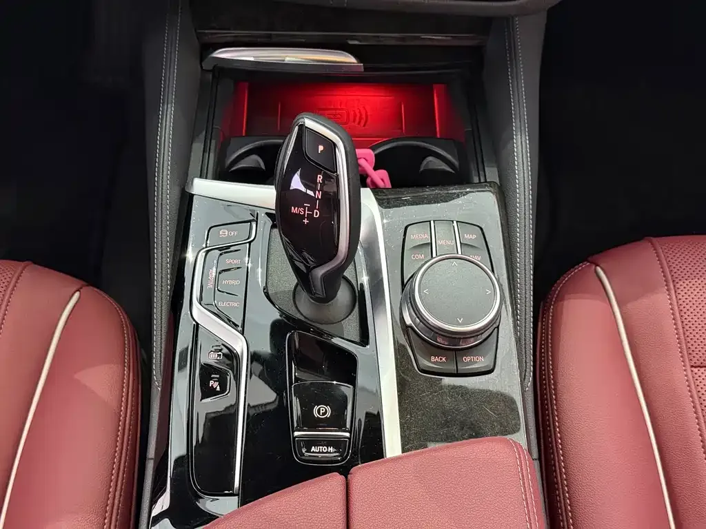 BMW 5 Series New Energy — фото 2