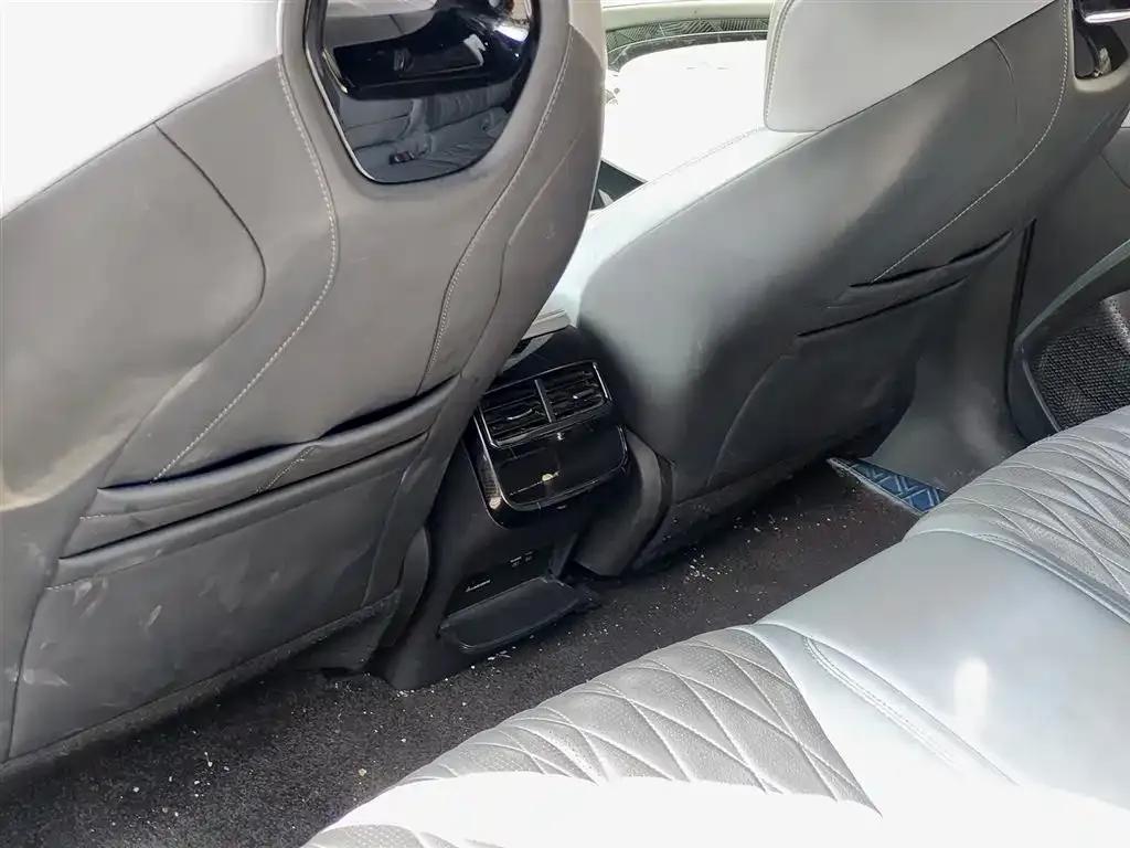 BYD Seal — фото 2