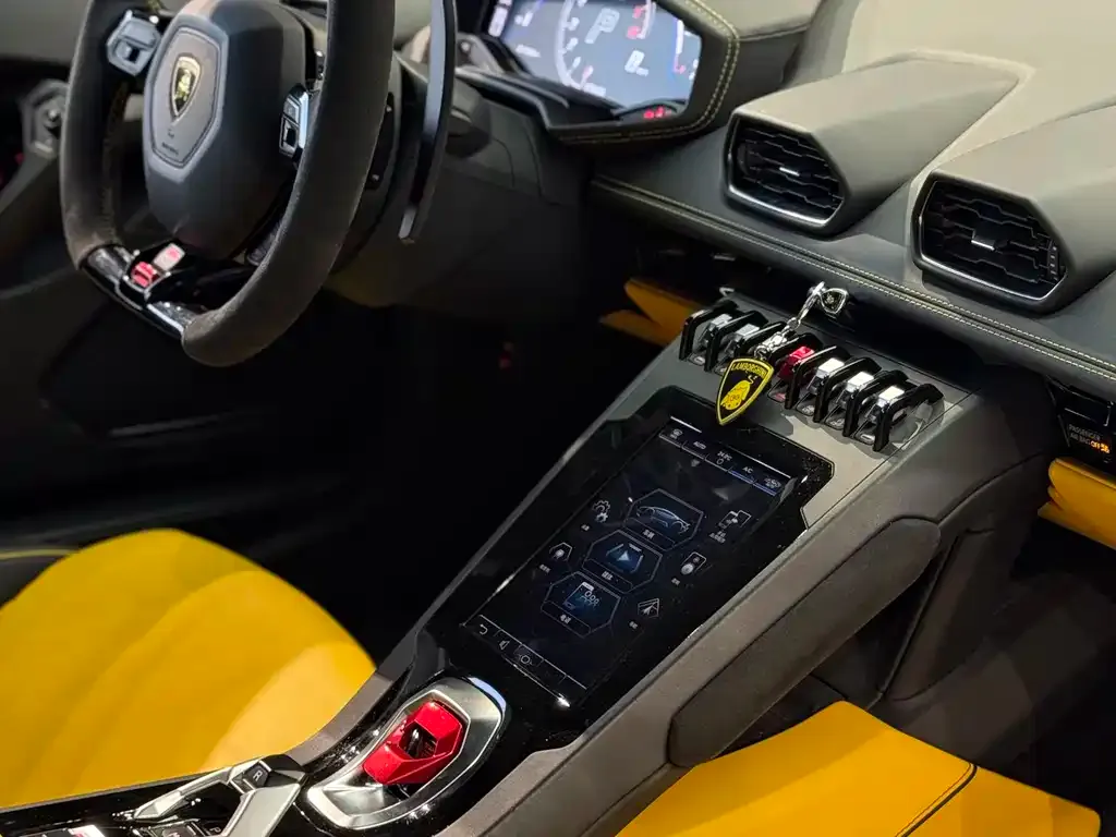Lamborghini Huracan — фото 10