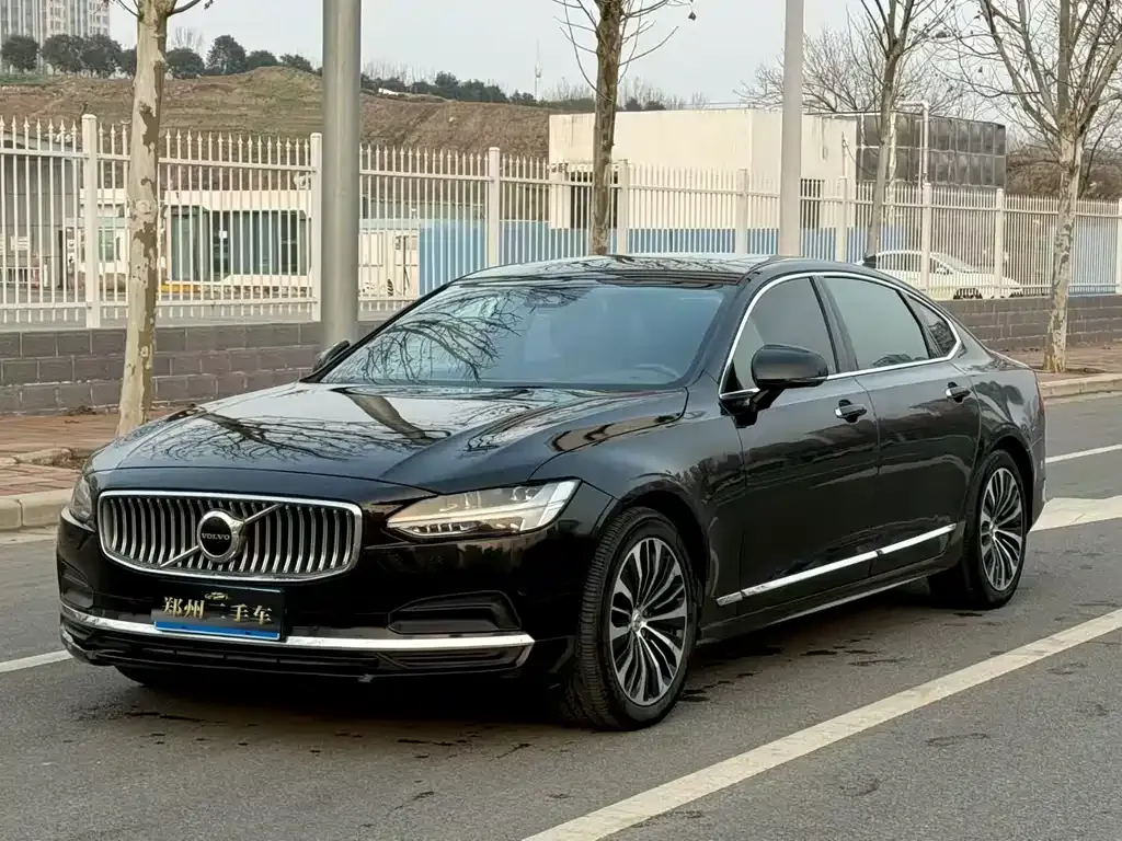 Volvo S90 — фото 1