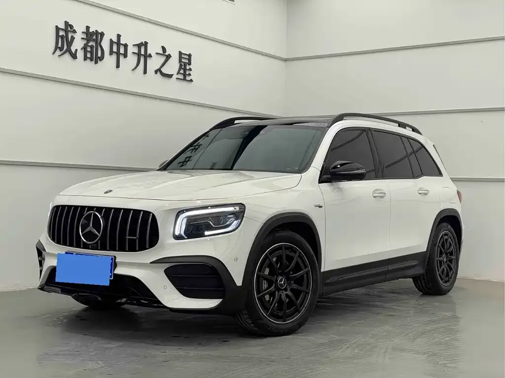 Mercedes-Benz GLB AMG — фото 1