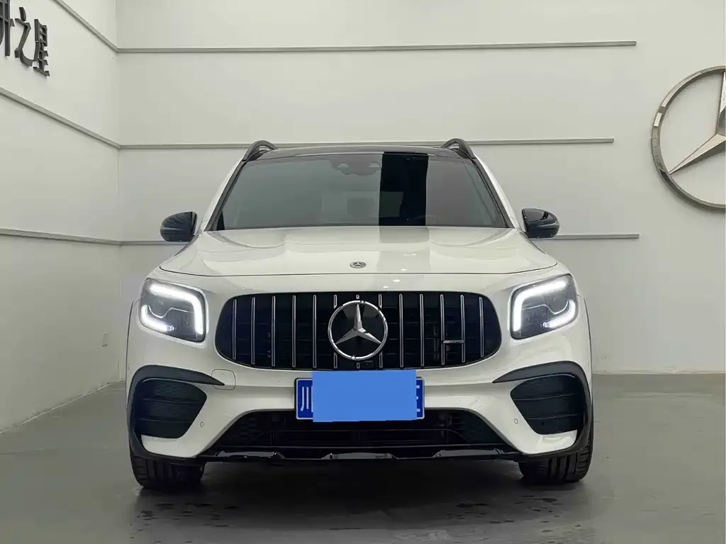 Mercedes-Benz GLB AMG — фото 3