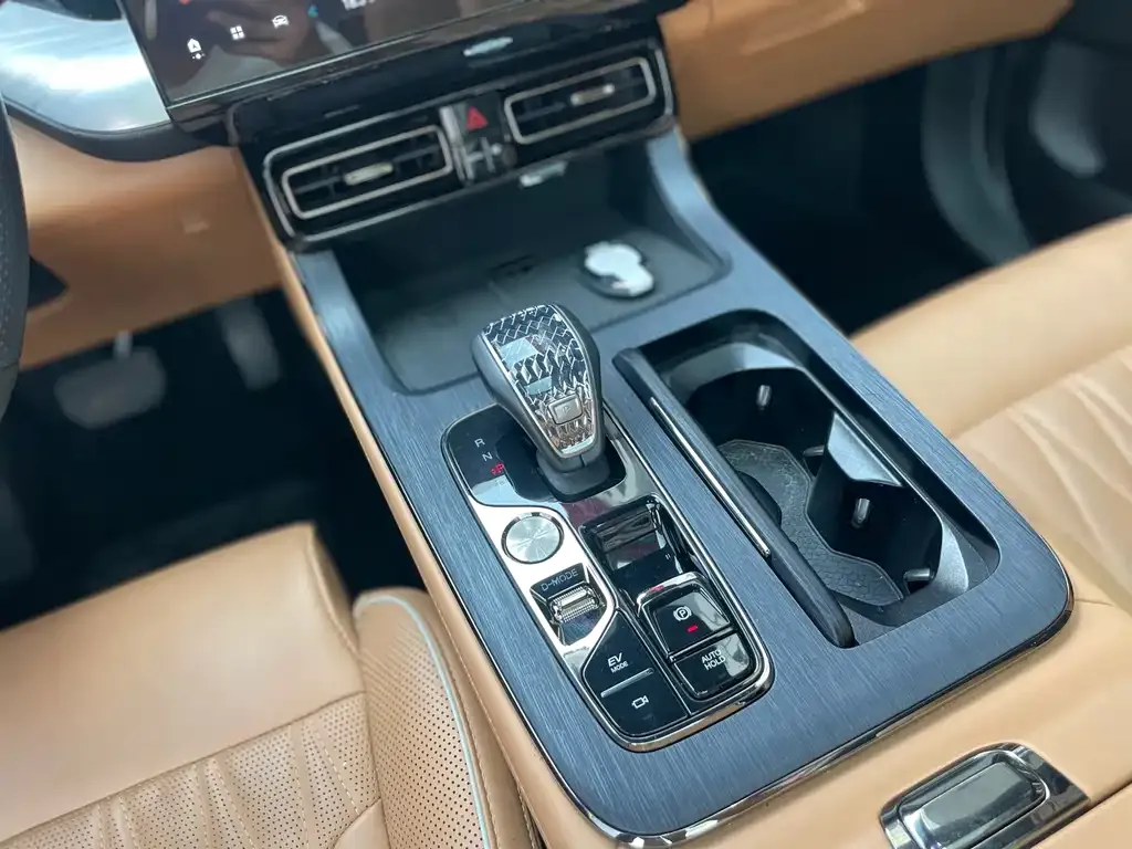 GAC Motor Trumpchi GS8 — фото 8