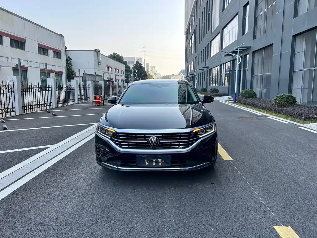 Volkswagen Passat — фото 4