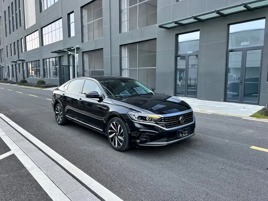 Volkswagen Passat — фото 5