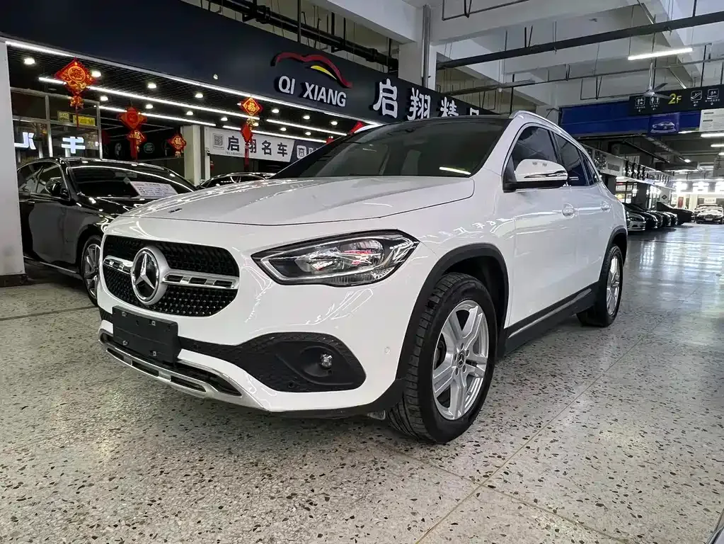Mercedes-Benz GLA — фото 1