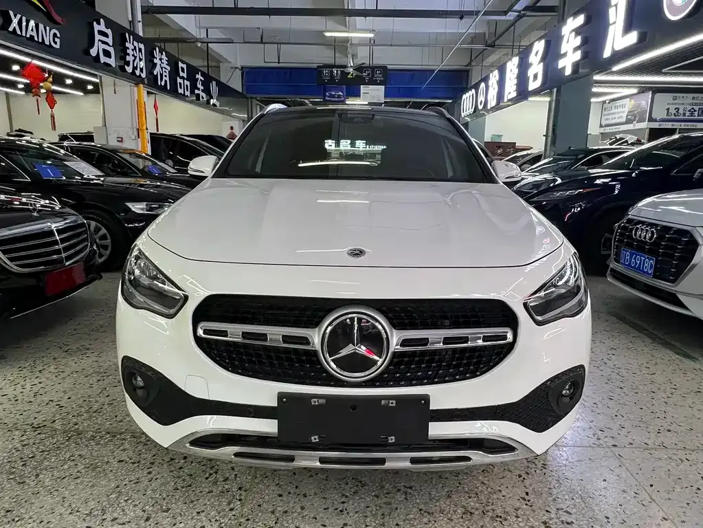 Mercedes-Benz GLA — фото 10