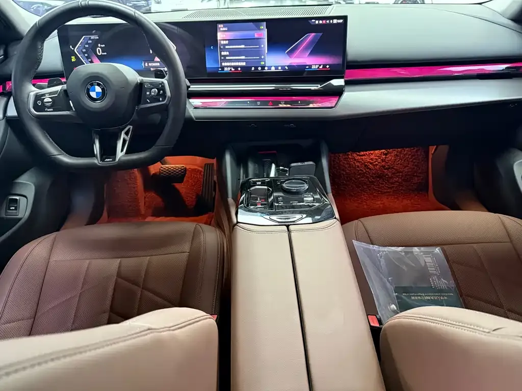 BMW 5 Series — фото 10