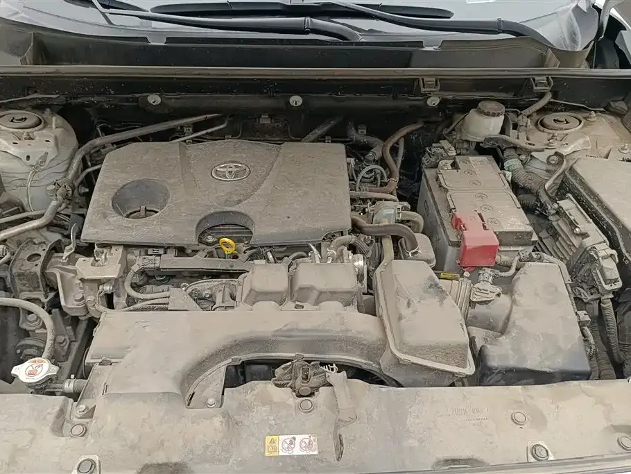 Toyota RAV4 — фото 8