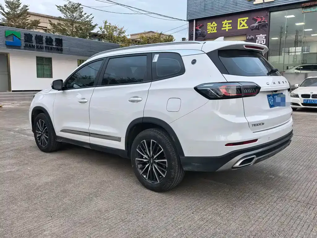 Chery Tiggo 8 — фото 6