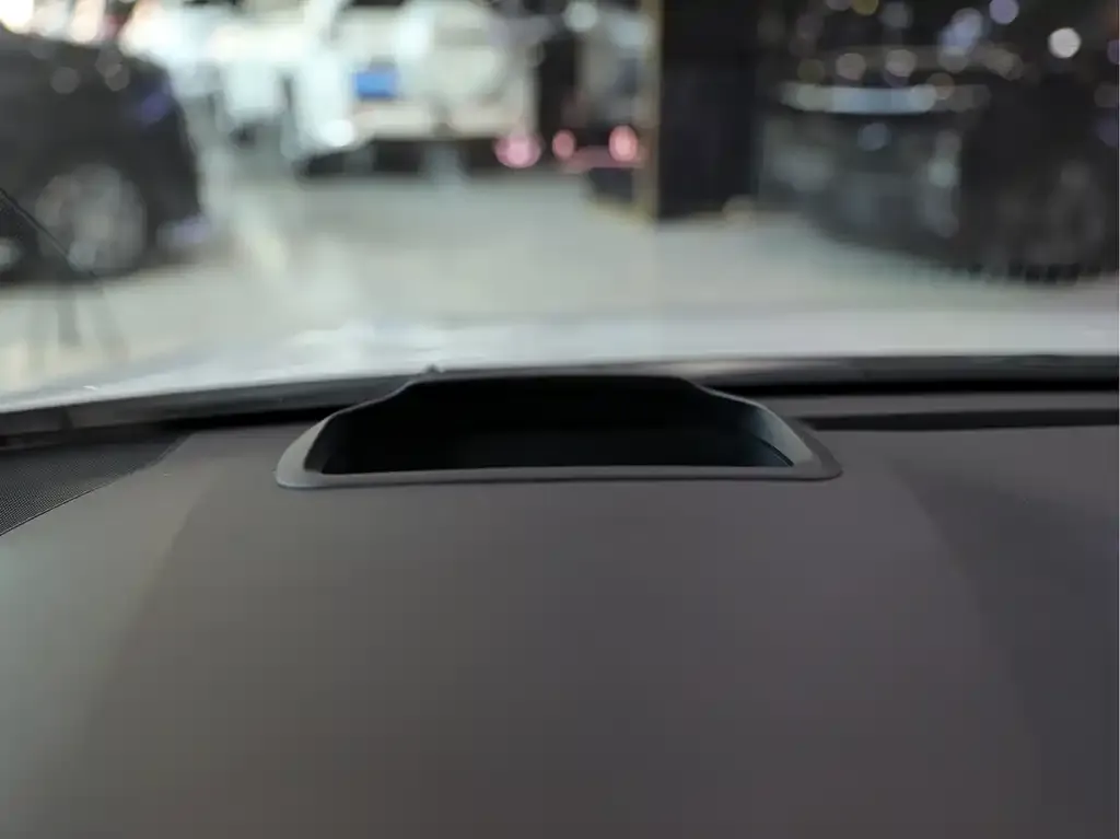 Toyota Granvia — фото 2