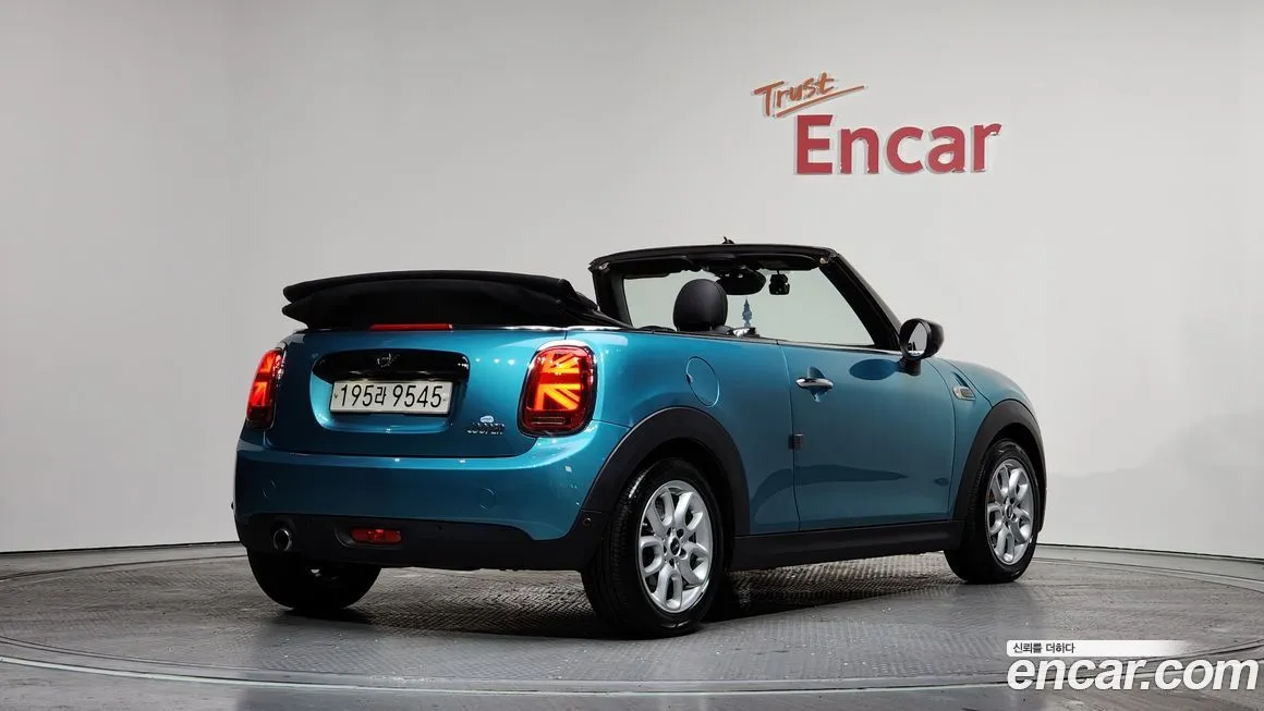 Mini Cooper Convertible — фото 4