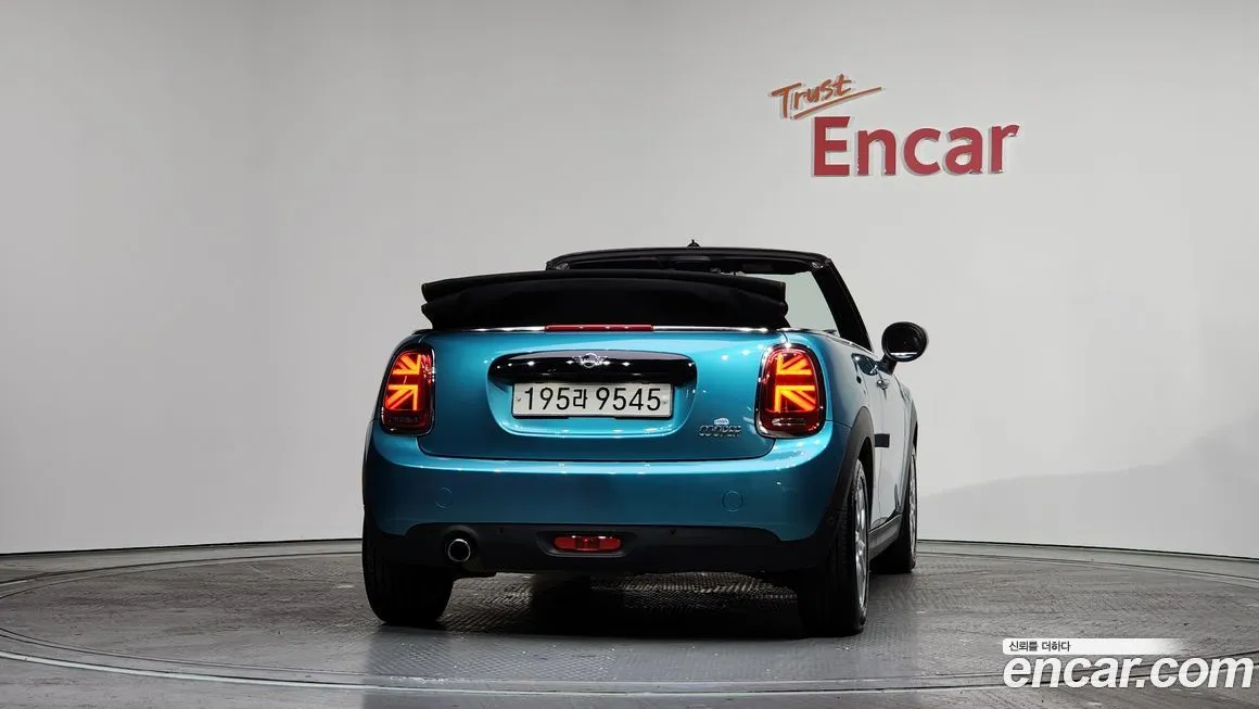 Mini Cooper Convertible — фото 3