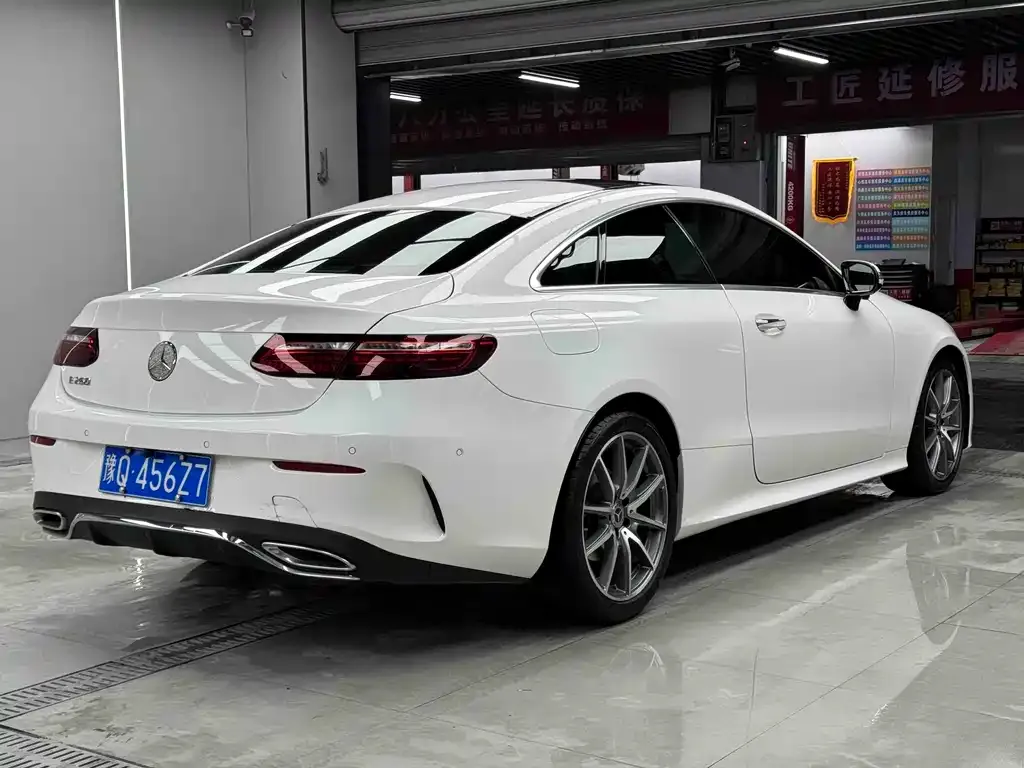 Mercedes-Benz E-Class (Import) — фото 6