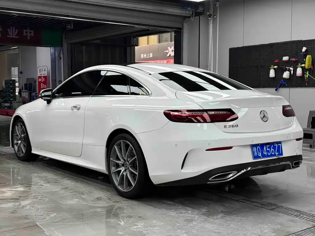 Mercedes-Benz E-Class (Import) — фото 9
