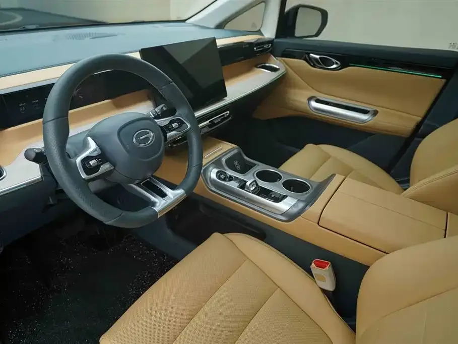 GAC Motor E8 Hybrid — фото 10