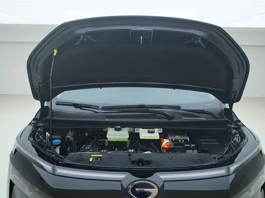 GAC Motor E8 Hybrid — фото 6
