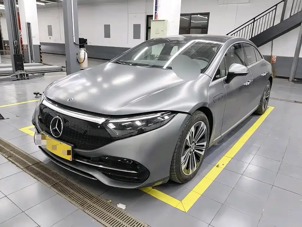Mercedes-Benz EQS — фото 1